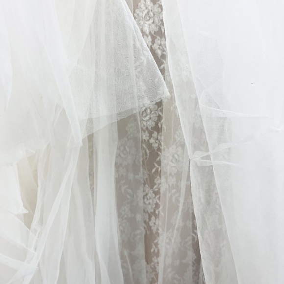 Sherri Hill White Lace Strapless Gown Size 4 - Picture 4 of 7